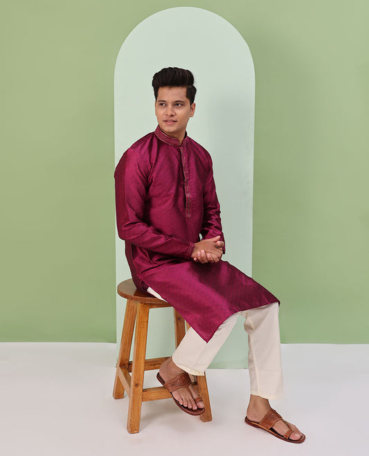 Maroon chevron embossed & neck work full-sleeved kurta