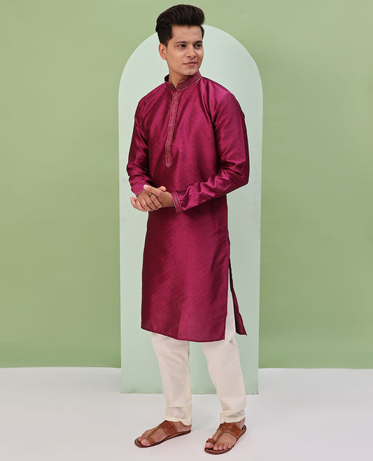 Maroon chevron embossed & neck work full-sleeved kurta
