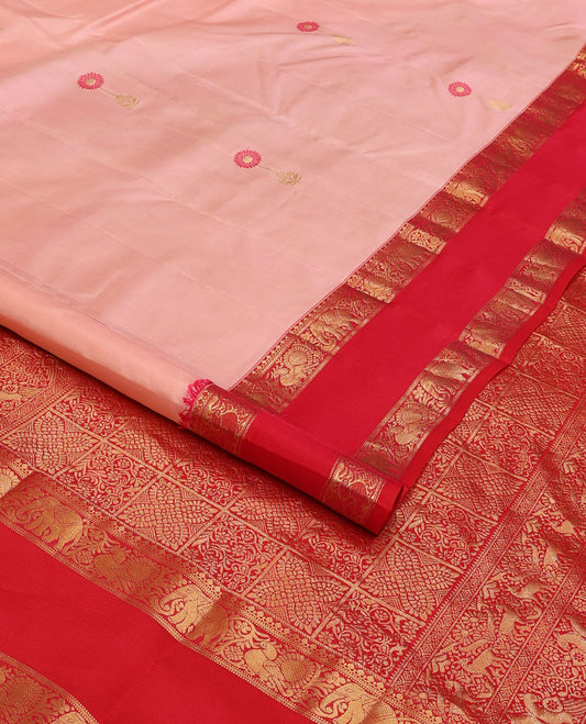 Peach Meena buttas silk saree, contrast rettai pettu border of thilakam mokku,muthu,banaras,kodi yaanai & mayil designs & zari motifs enclosed checked pallu