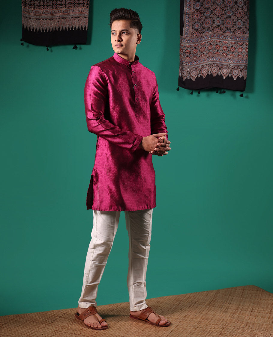 Maroon peacock eye style diamond pattern embossed full-sleeved men's kurta