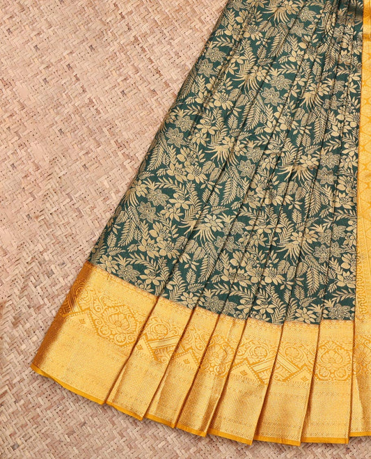 Green Budget Silk Saree, Adorned with Jacquard, Complemented by a Contrast Traditional Zari Border, Intricate Pallu, and a Contrast Blouse