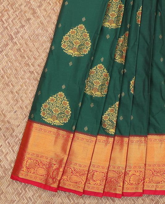 Green Budget Silk Saree, Adorned with Zari Buttas, Complemented by a Contrast Traditional Zari Border, Grand Pallu, and Contrast Blouse