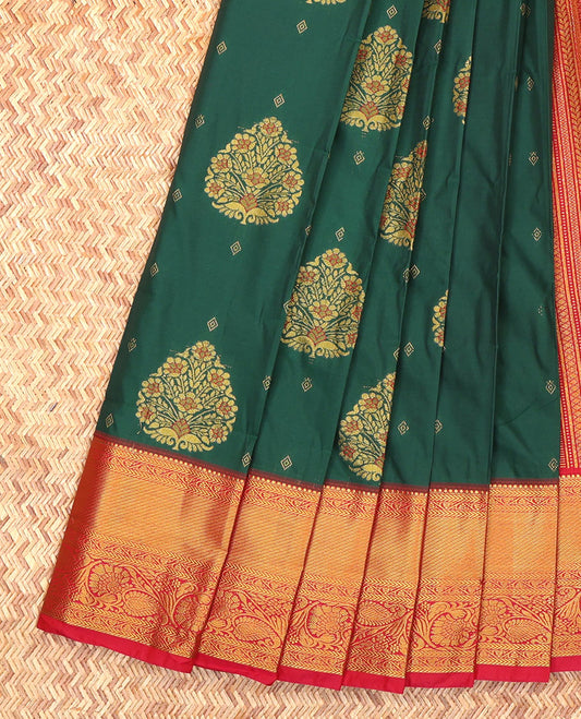 Green Budget Silk Saree, Adorned with Zari Buttas, Complemented by a Contrast Traditional Zari Border, Grand Pallu, and Contrast Blouse