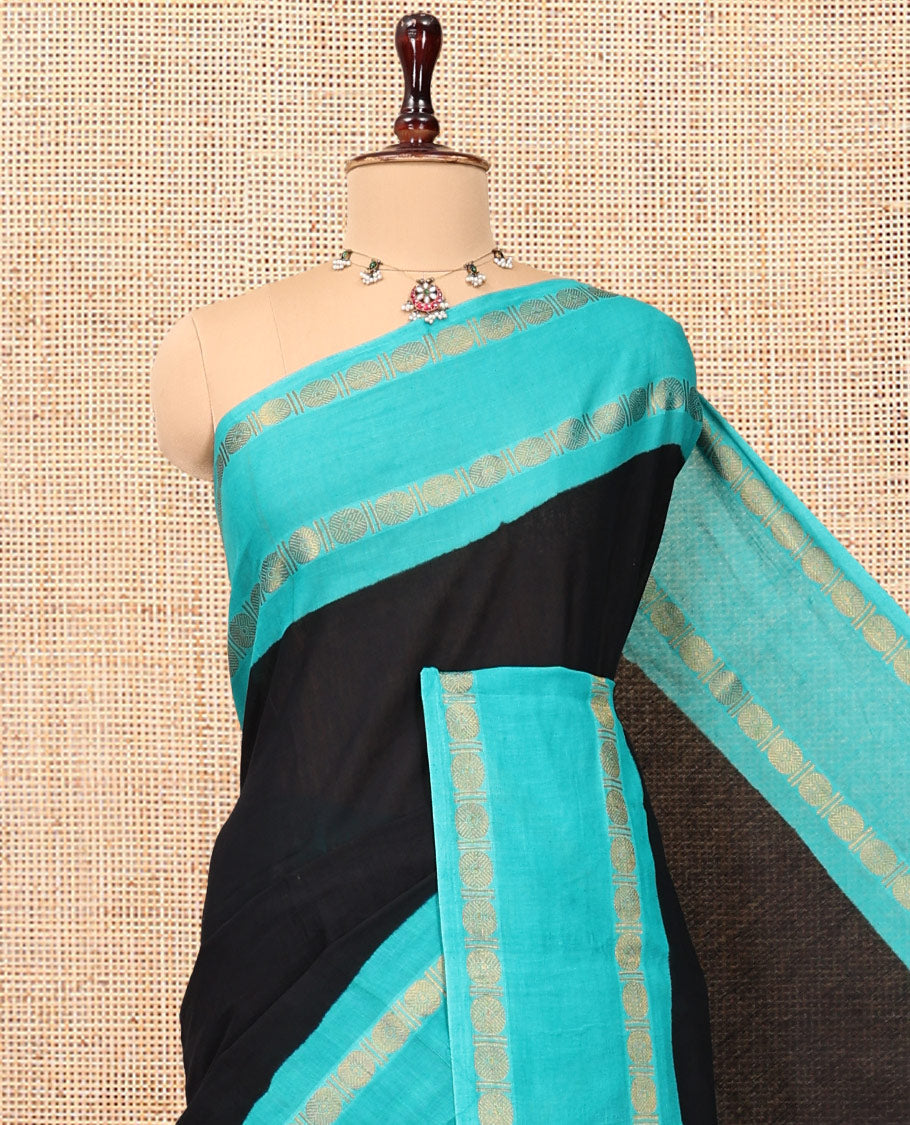 Black Plain Sungudi Cotton Saree, Complemented by Contrast Rettai Pettu Rudraksham Border, Striped Pallu, and a Contrast Blouse