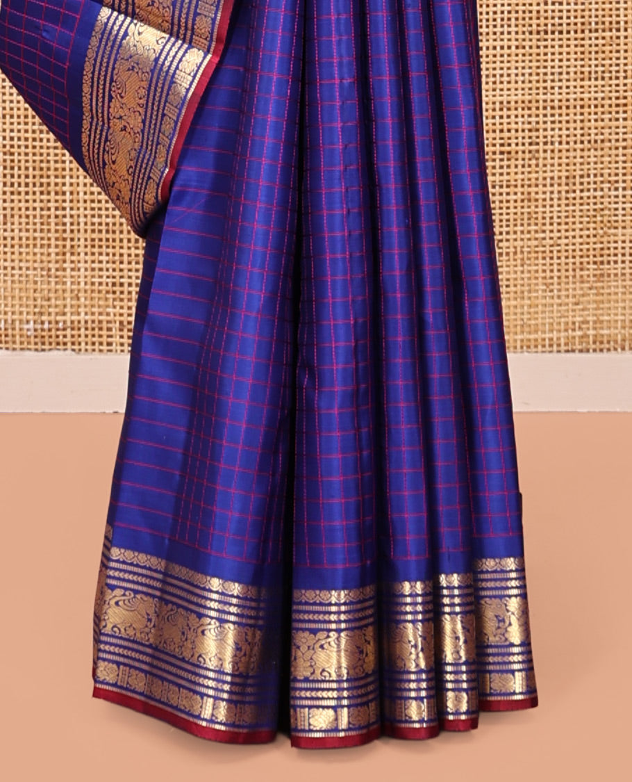 Blue Kanchipuram Silk Saree, Delicately Woven with Checks, Highlighted by a Zari Border of Muthu, Kathir, Mayil, and Yaali Designs, Zari Woven Pallu, and Matching Blouse