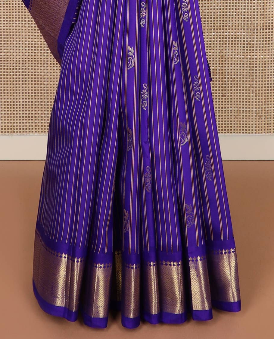 Blue stripes & buttas Kanchipuram silk saree, one-sided border of panner sombu,banaras & mayil kann & zari design pallu