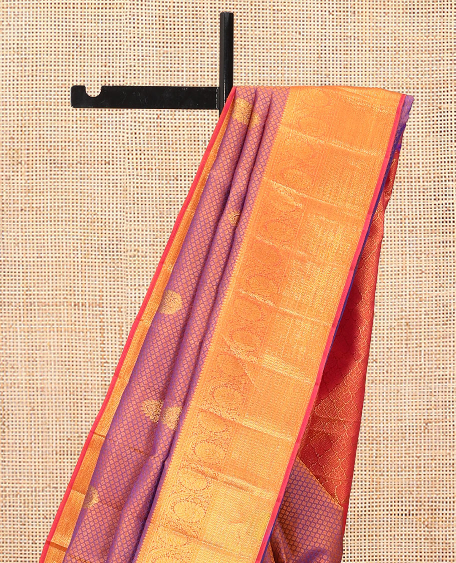 Violet Parampara Silk Saree, Adorned with Embossed and Zari Buttas, Contrast Border of Thilakam Mokku, Paisa, Kodi Visiry, and Vanki Designs, Grand Pallu, and a Contrast Blouse