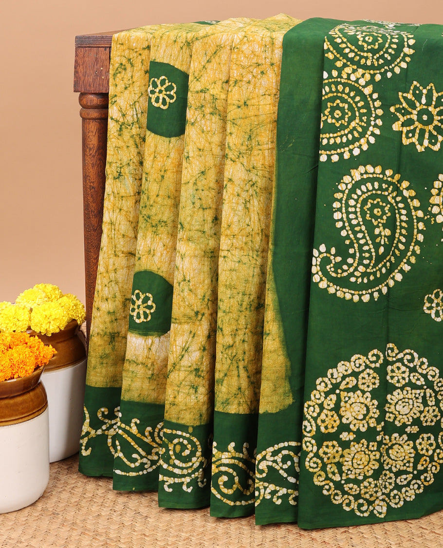 Lemon yellow pathik printed sungudi cotton saree with pathik printed contrast border & pathik printed rich pallu along with pathik printed blouse