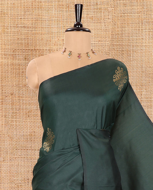 Borderless Bottle Green Semi-Soft Silk Saree, Embellished with Kolam Zari Buttas All Over Its Body, Complemented by a Contrast Grandly Woven Pallu of Jaal Designs, and Paired with a Contrast Blouse