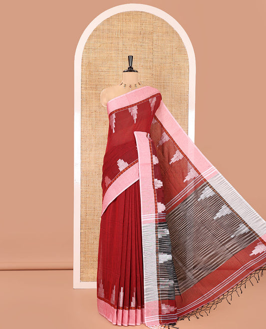 Maroon Plain Khadi Mul Cotton Saree, Complemented by a Contrast Temple Border, Textured Pallu of Temple Designs, and Paired with a Matching Blouse