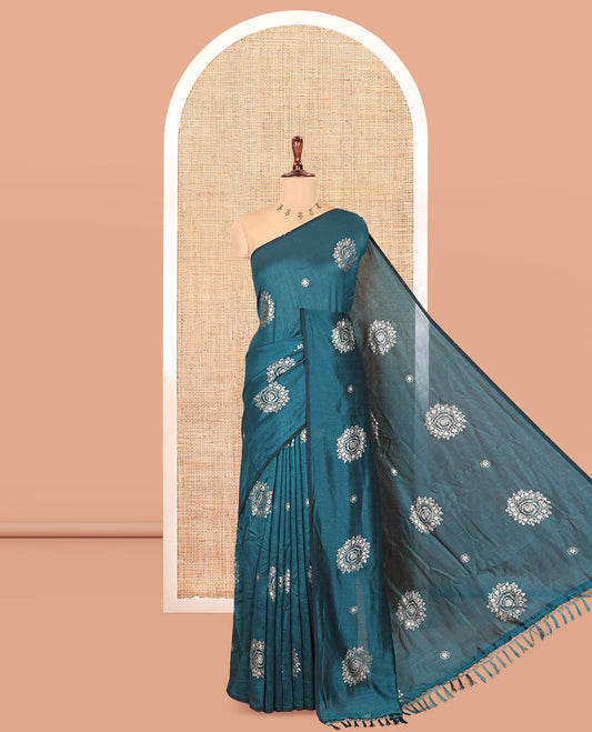 Borderless Rama Vichitra Silk Saree, Enriched with Circle Buttas, a Self-Pallu, and No Blouse