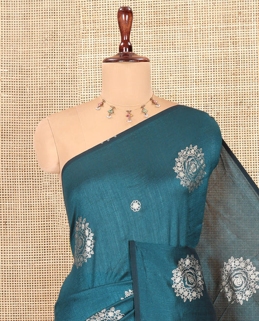 Borderless Rama Vichitra Silk Saree, Enriched with Circle Buttas, a Self-Pallu, and No Blouse