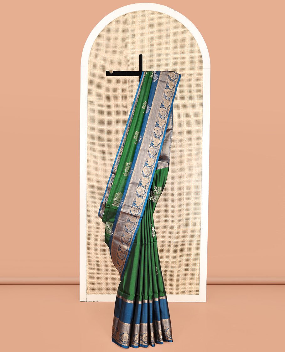 Green Uppada Silk Saree, Adorned with Zari Buttas, Complemented by a Contrast Traditional Zari Border, Grand Pallu, and a Contrast Blouse