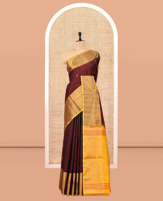 Maroon Uppada Silk Saree, Adorned with Buttas, Contrast Big Zari Border, Buttas Woven Pallu, and a Contrast Blouse