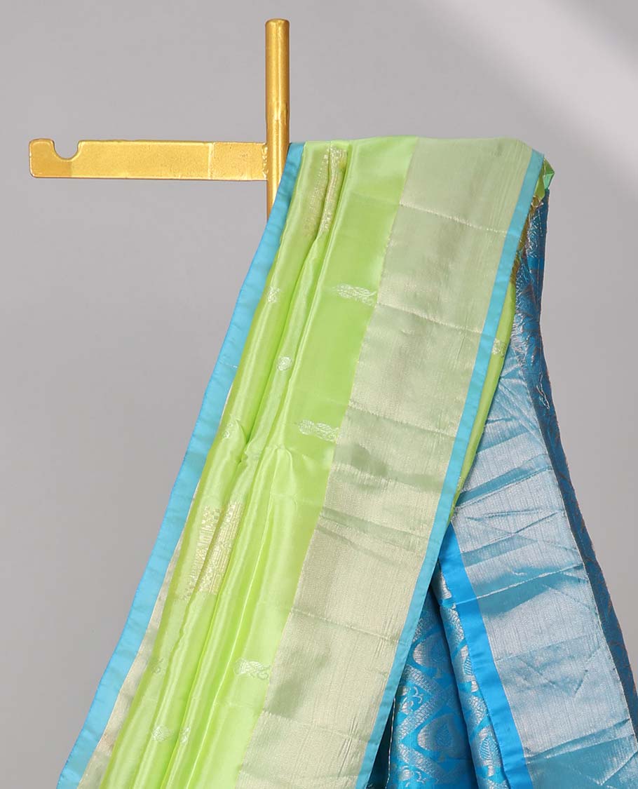 Green floral buttas uppada saree with contrast zari border & floral buttas enclosed with argyle design pallu