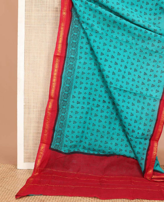 Blue buttas Sungudi cotton saree, contrast zari border & pallu of stripes
