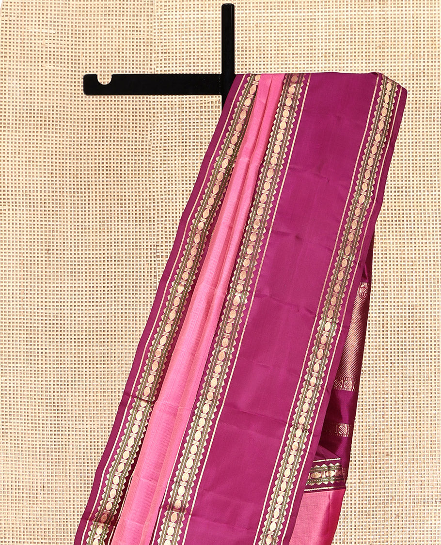 Pink Plain Kanchipuram Silk Saree, Complemented by a Contrast Rettai Pettu Border of Rekku, Muthu, and Poun Designs, Seppu Rekku Pallu, and a Contrast Blouse