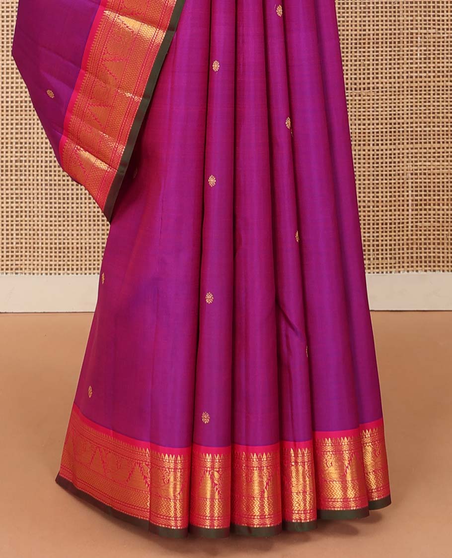 Purple Kanchipuram Silk Saree, Beautified with Kamalam Zari Buttas on Its Body, Complemented by Contrast Border of Rekku, Muthu, Mayil Kann, Mayil, and Vanki Designs, Pallu of Butta Enclosed Checks, and Paired with a Contrast Blouse