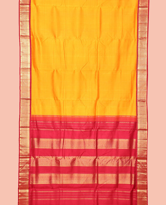 Yellow Plain Nine-Yard Silk Saree, Complemented by a Contrast Korvai Border of Thilakam Mokku and Ara Maadam Designs, Traditional Design Pallu, and No Blouse