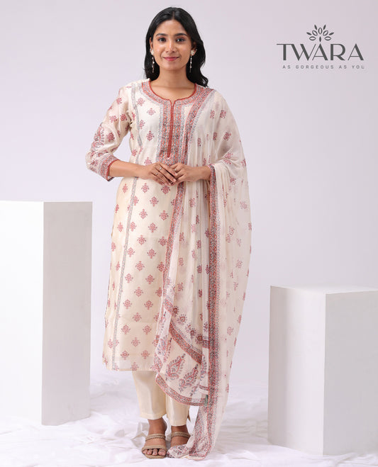 Twara white floral motifs chinese collar , 3/4 th sleeve , below knee lenght kurti with straight pants & floralmotifs dupatta
