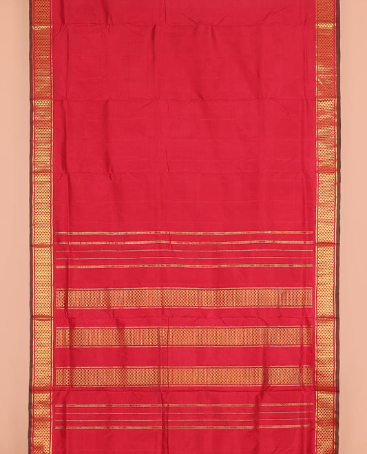 Red plain nine-yard silk saree, ara maadam designs border, and pallu of ara maadam designs