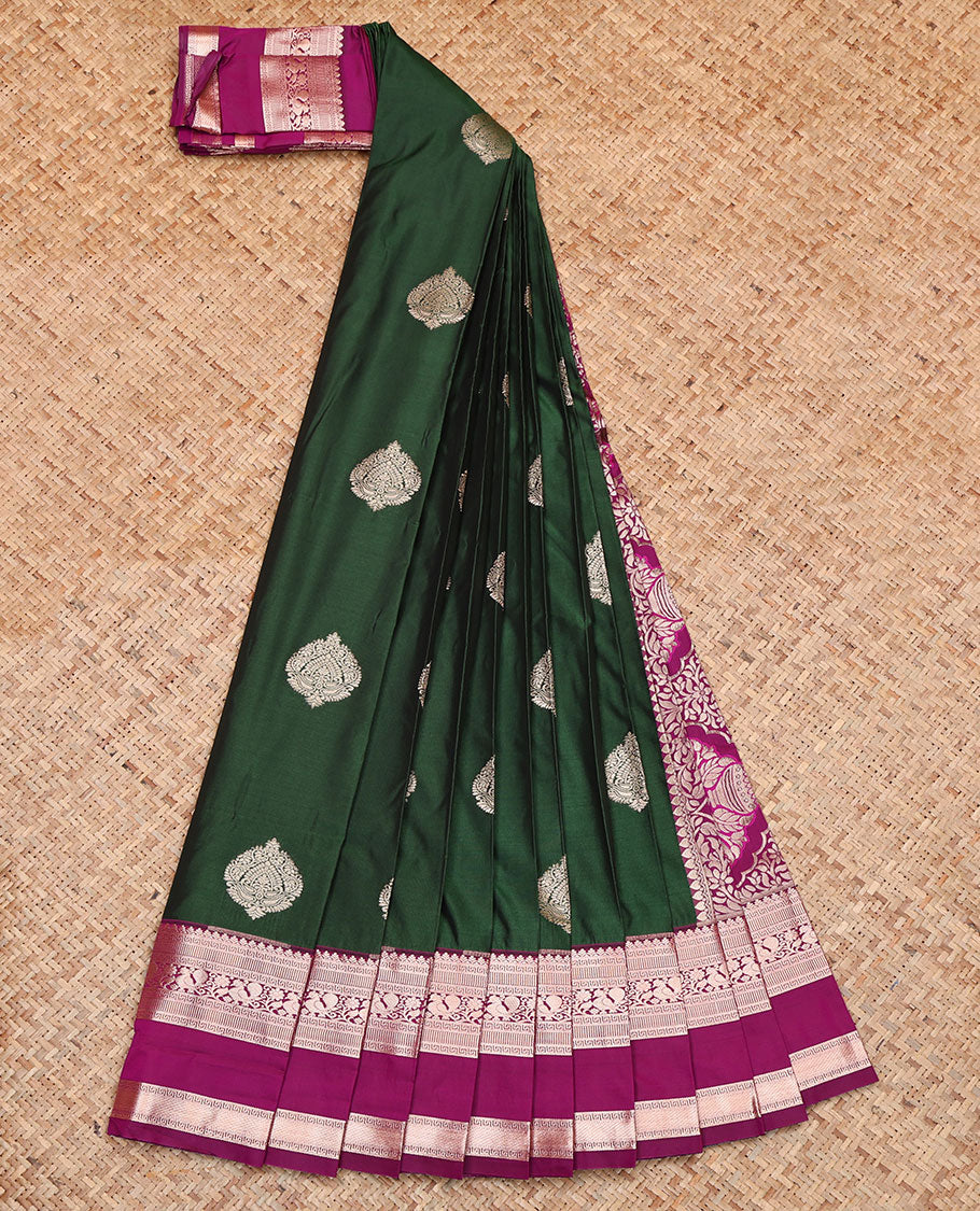 Green Budget Silk Saree, Finely Woven with Zari Buttas, Complemented by a Contrast Traditional Zari  Rettai Pettu Border, Grand Pallu, and a Contrast Blouse