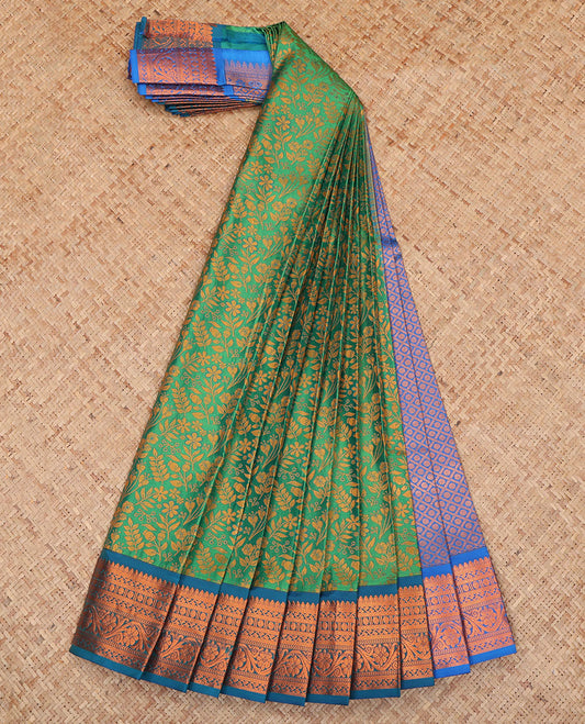 Green Budget Silk Saree, Delicately Woven with Jacquard Design, a Contrast Traditional Zari Border, Grand Pallu, and a Contrast Blouse