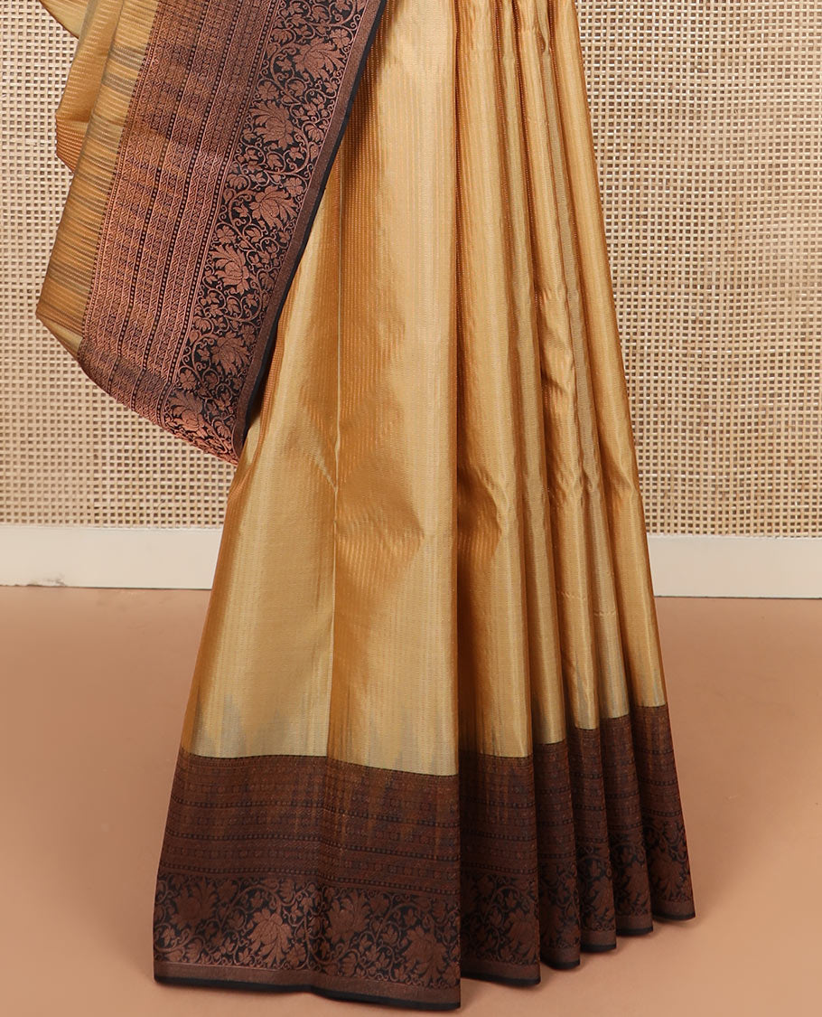 Sandal plain silk saree, contrast border of rekku, muthu, neli, and kodi visiry designs, and jaal pallu