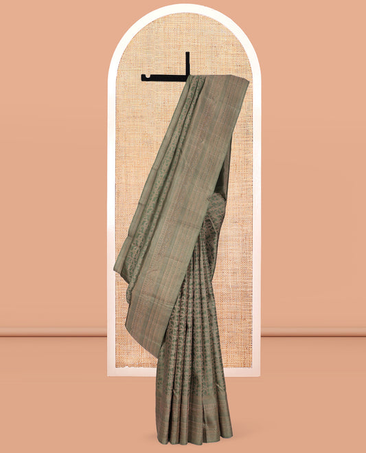 Green Kanchipuram Wedding Silk Saree, Mesmerized with Jacquard Design, a Sparsely Woven Traditional Zari Border, Grand Pallu, and a Matching Blouse
