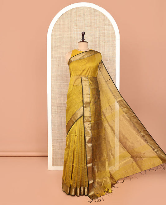 Mustrad Maheshwari Cotton Saree, Subtly Sparkled with Micro-Checked Design on Its Body, Highlighted by a Zari Border of Traditional Designs, Self-Pallu, and Paired with a Matching Blouse