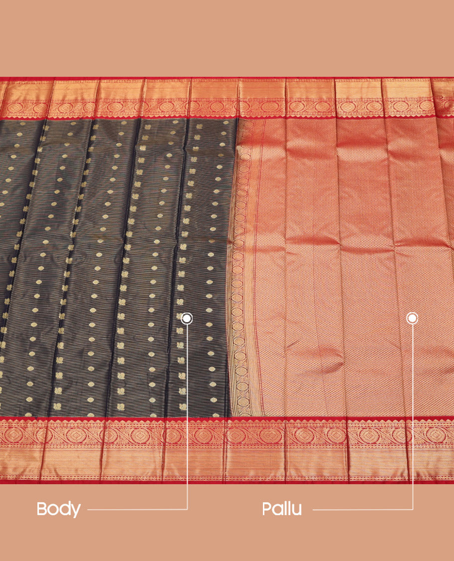 Blue Budget Silk Saree, Woven with Peacock and Chakram Buttas on Its Body, Complemented by a Contrast Traditional Zari Design Border, Grand Jaal Pallu, and Paired with a Contrast Blouse