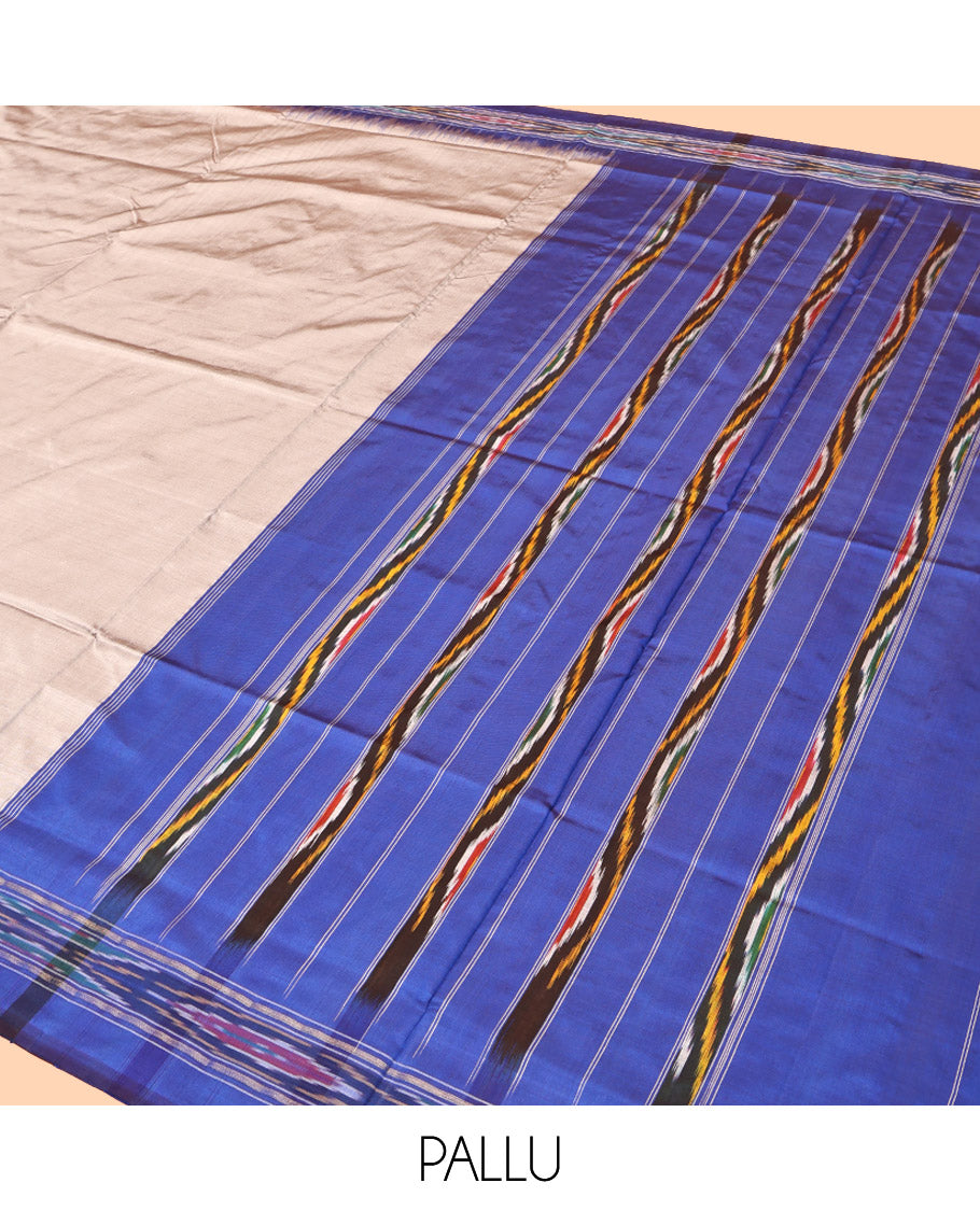 Grey Plain Pochampally Ikat Silk Saree, Complemented by a Contrast Ikat Border, Ikat-Style Pallu, and No Blouse