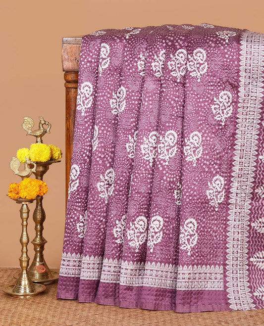 Light lavender floral printed litchi crushed saree, geometric printed border, floral-geometric printed pallu & triangle motif printed blouse