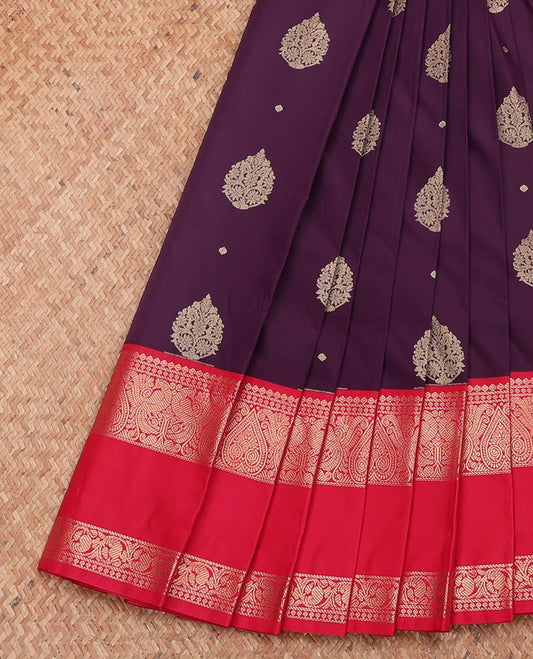Purple Budget Silk Saree, Mesmerized with Zari Buttas, Complemented by a Contrast Traditional Zari Rettai Pettu Border, Grand Pallu, and a Contrast Blouse