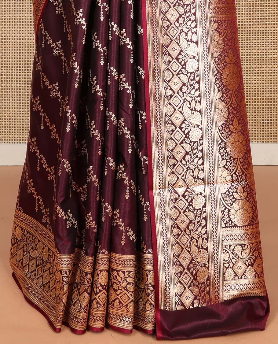 Wine Semi-Banaras Saree, Artfully Detailed with Floral Jaal Jacquard All Over Its Body, Highlighted by a Traditional Motif Border, Intricately Designed Pallu, and Paired with a Matching Blouse