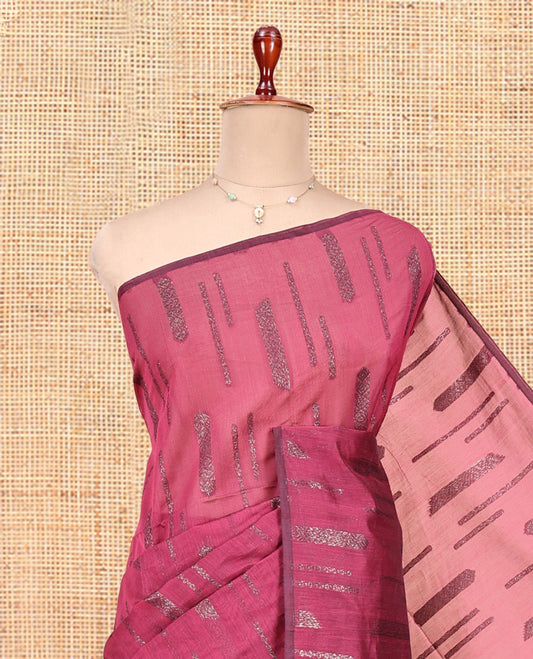 Borderless Light Maroon Semi-Silk Cotton Saree, Adorned with Zari Buttas All Over Its Body, Complemented by a Contrast Pallu of Jaal Designs, and Paired with a Contrast Blouse