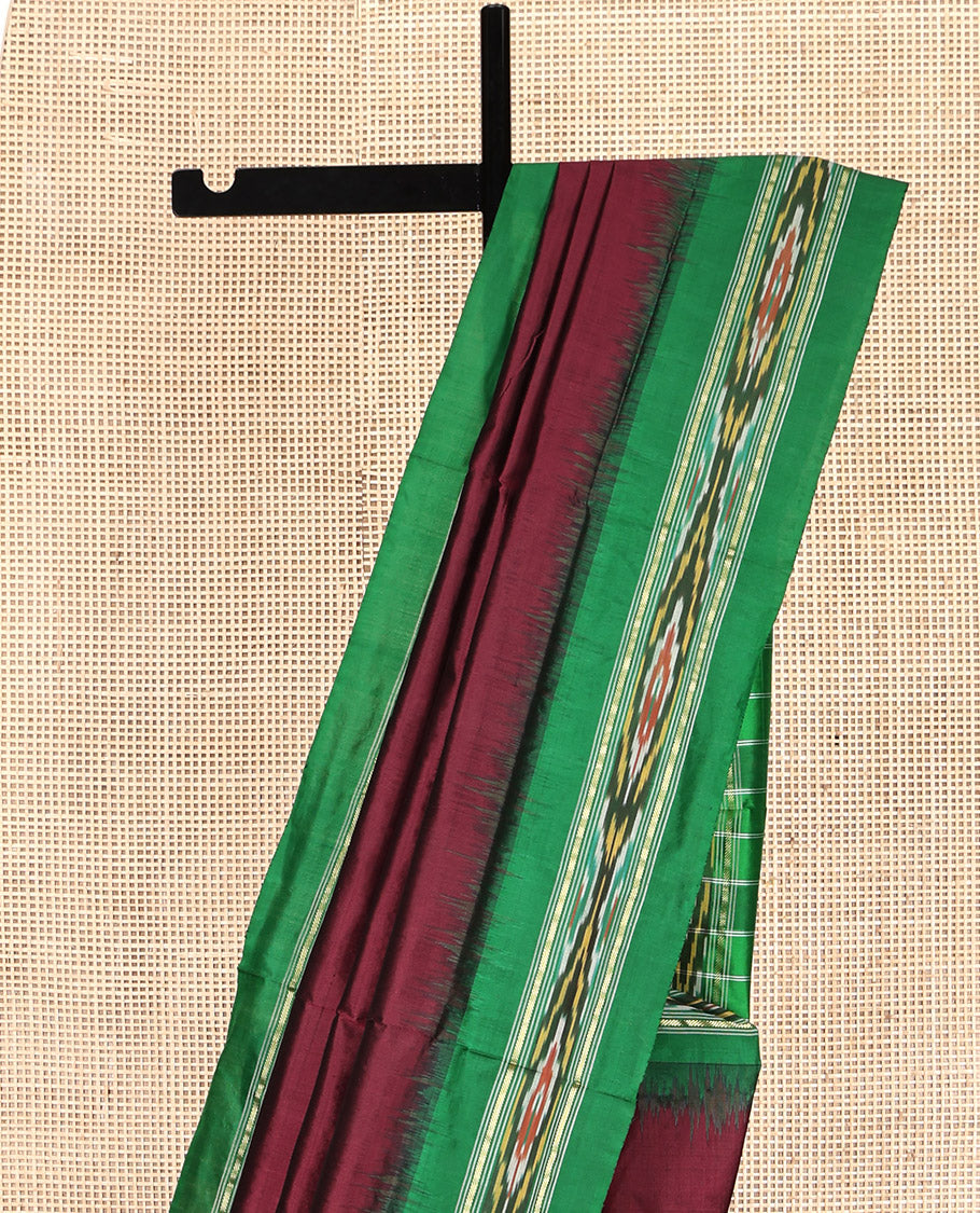 Maroon Plain Pochampally Ikat Silk Saree, Complemented by a Contrast Ikat Border, Ikat-Style Pallu, and No Blouse