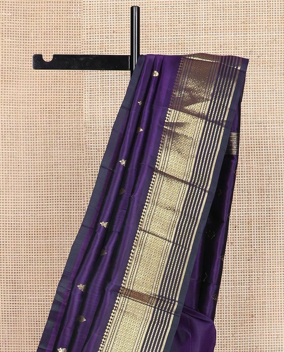 Blue zari buttas kanchipuram silk saree, one-sided zari border of panner sombu, banaras,muthu & jaal & zari design pallu