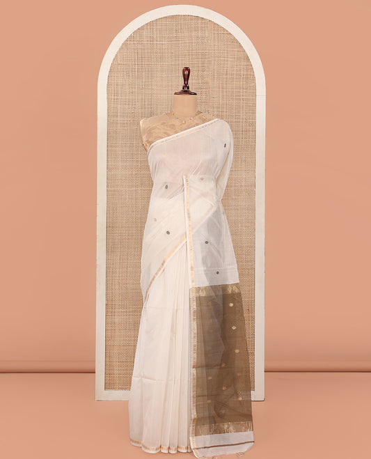Cream Maheshwari Cotton Saree, Subtly Enriched with Star Buttas All Over Its Body, Zari Piping Star Buttas Border, Captivating Contrast Pallu Steeped with Star Buttas, and Paired with a Contrast Blouse
