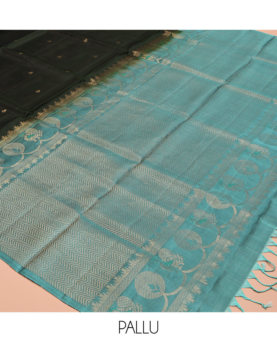 Green Mayuri Soft Silk Saree, Woven with Buttas, Contrast Floral-Peacock Border, Pallu of Vanki Designs and a Contrast Blouse