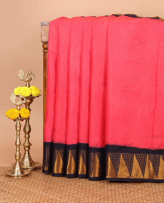 Pink full-plain sungudi cotton saree, contrast checks & temple zari border, lining seer pallu & plain blouse