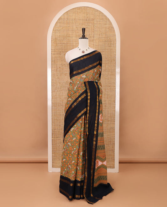 Pista green lotus design printed sungudi cotton saree, contrast rettai pettu zari border, geometric pallu & running blouse
