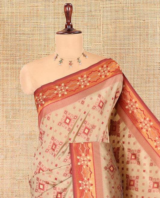 Chikku Elite Soft Silk Saree, Adorned with Pochampally-Style Ikat Thread Weave, Contrast Chakra Border, Floral Pallu, and a Contrast Blouse