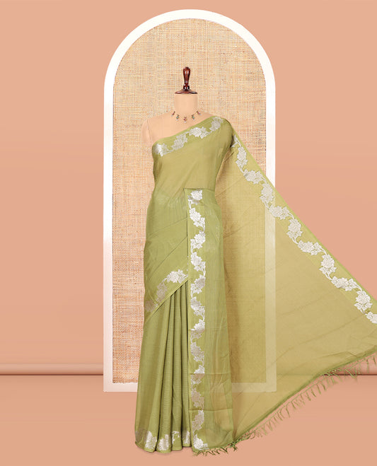 Green Wrinkle Chiffon Saree, Highlighted by Floral Creeper Border, and No Blouse