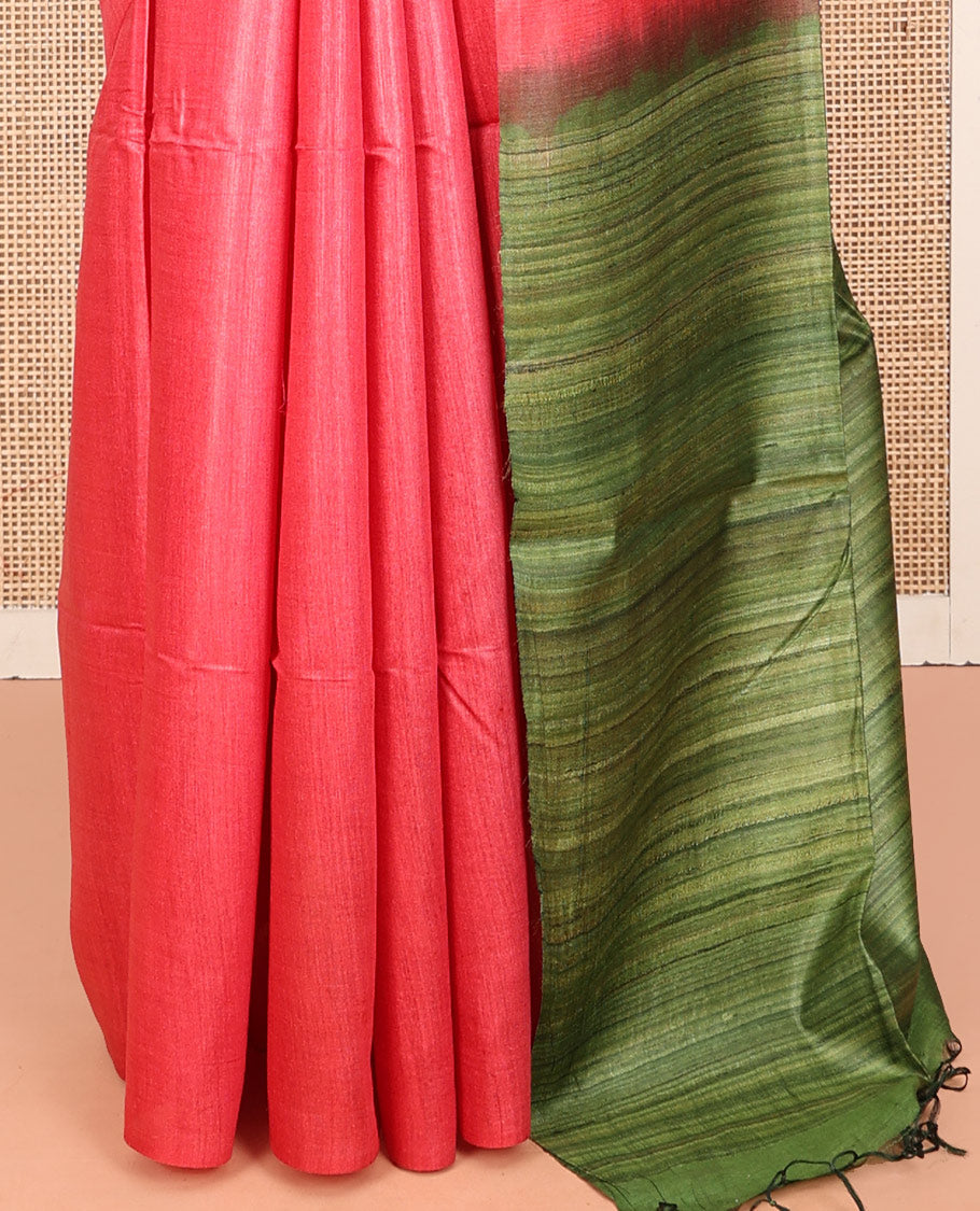 Borderless Pink Plain Tussar Silk Saree, Complemented by Contrast Heathered Pallu, and a Contrast Blouse