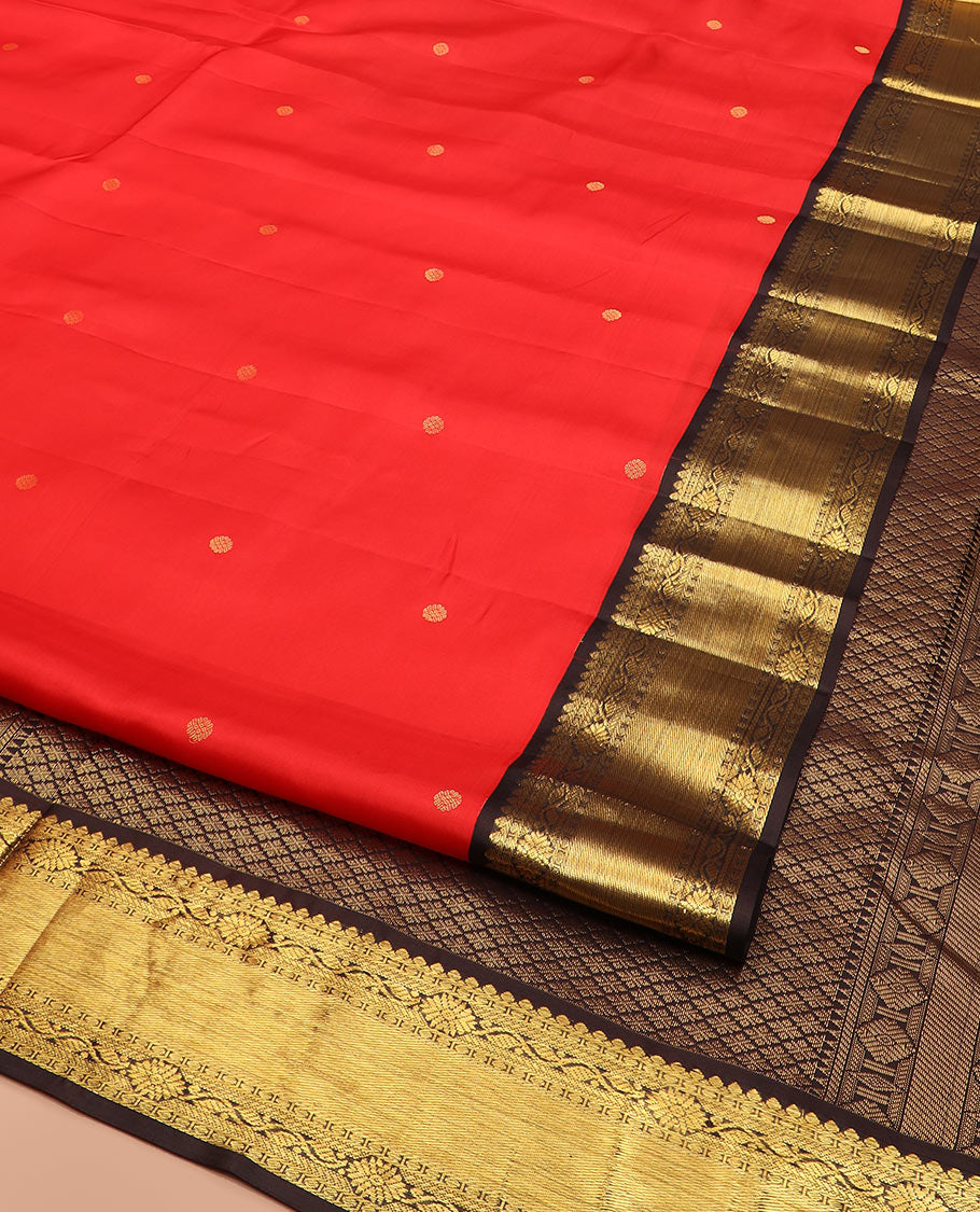 Purple Vasundhara Silk Saree Beautified with Yaanai and Poun Buttas, Complemented by a Contrast Border of Neli, Mayil Kann, Muthu, Banaras, and Yaanai Designs, Pallu Woven in Jaal Design, and Paired with a Contrast Blouse