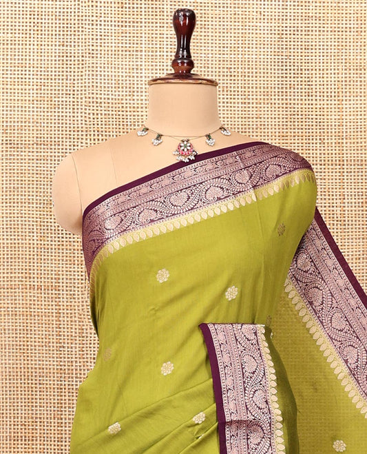 Green Assam Silk Saree, Woven with Checks, Complemented by Contrast Traditional Design Border, Zari-Design Pallu, and a Contrast Blouse