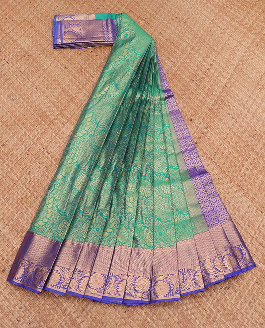 Green Budget Silk Saree, Elegantly Framed with Jacquard Design, Complemented by a Contrast Traditional Zari Border, Jaal Pallu, and a Contrast Blouse