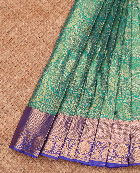 Green Budget Silk Saree, Elegantly Framed with Jacquard Design, Complemented by a Contrast Traditional Zari Border, Jaal Pallu, and a Contrast Blouse