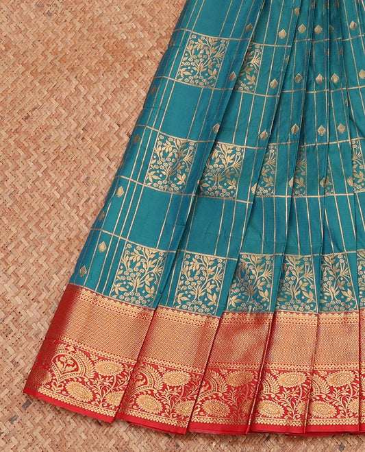 Green Budget Silk Saree, Detailed with Zari Designs, Complemented by a Contrast Traditional Zari Border, Jaal Pallu, and a Contrast Blouse